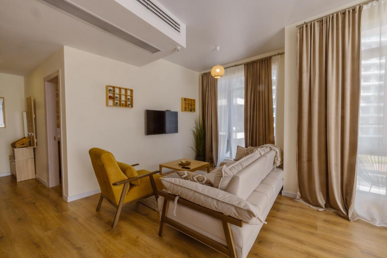 Four Season Apartment Батуми Экстерьер фото