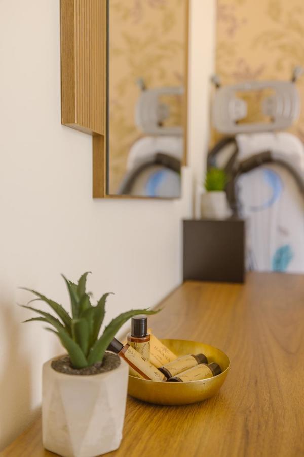 Four Season Apartment Батуми Экстерьер фото
