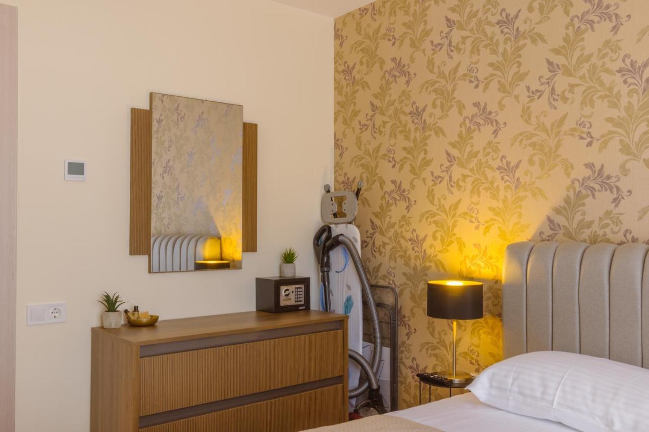 Four Season Apartment Батуми Экстерьер фото